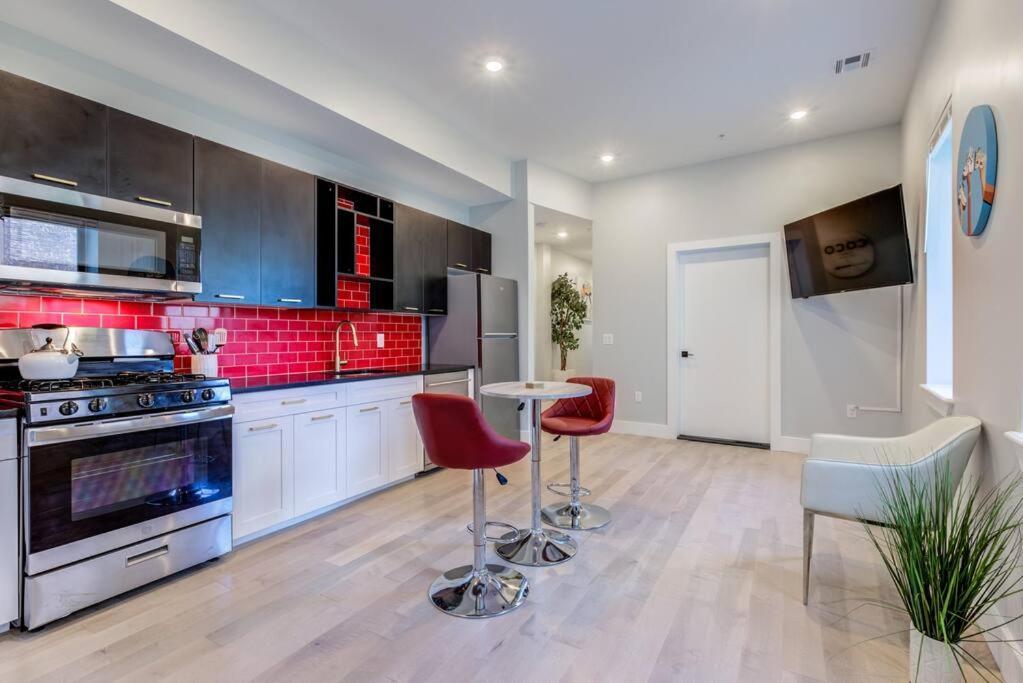 Luxury Designer Theme 2Br Apt Near Nyc / Thepath Apartamento Newark Exterior foto