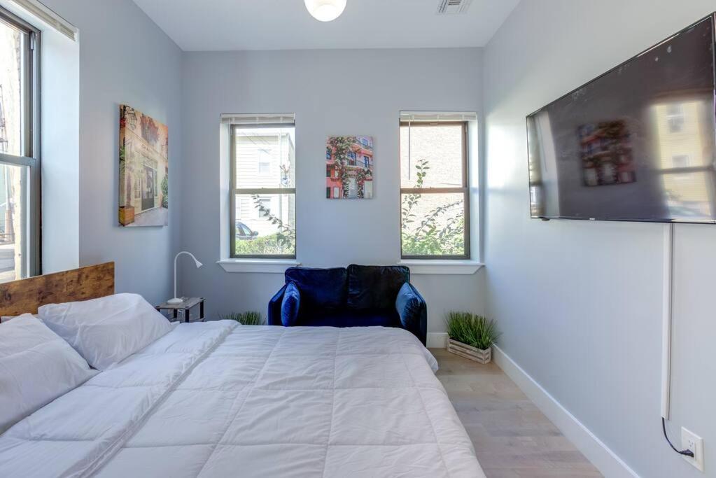 Luxury Designer Theme 2Br Apt Near Nyc / Thepath Apartamento Newark Exterior foto
