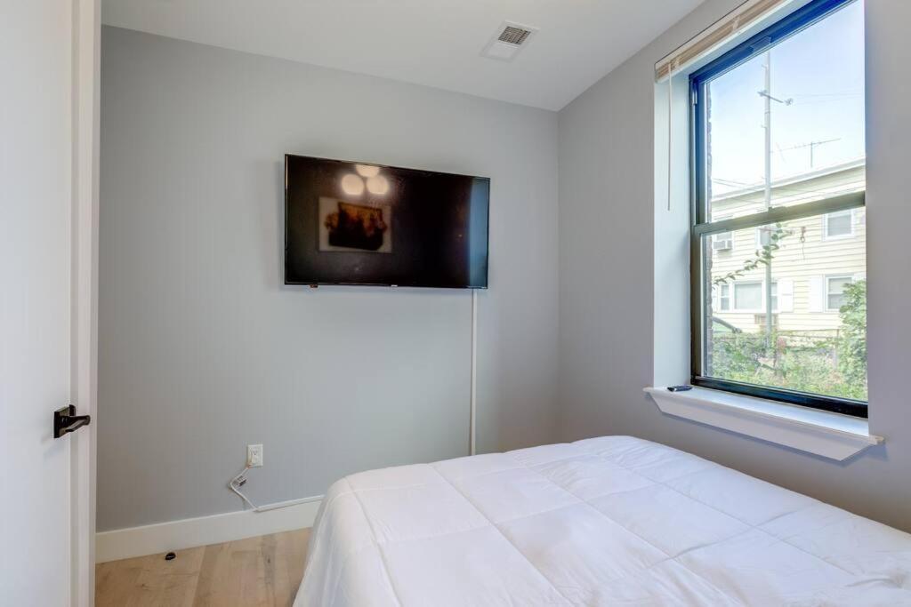 Luxury Designer Theme 2Br Apt Near Nyc / Thepath Apartamento Newark Exterior foto