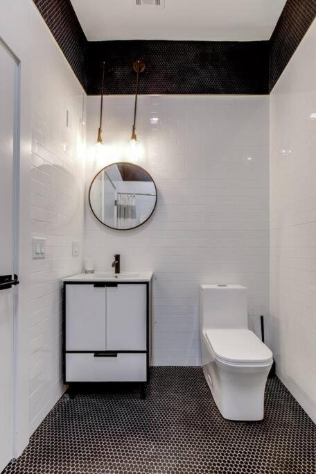 Luxury Designer Theme 2Br Apt Near Nyc / Thepath Apartamento Newark Exterior foto